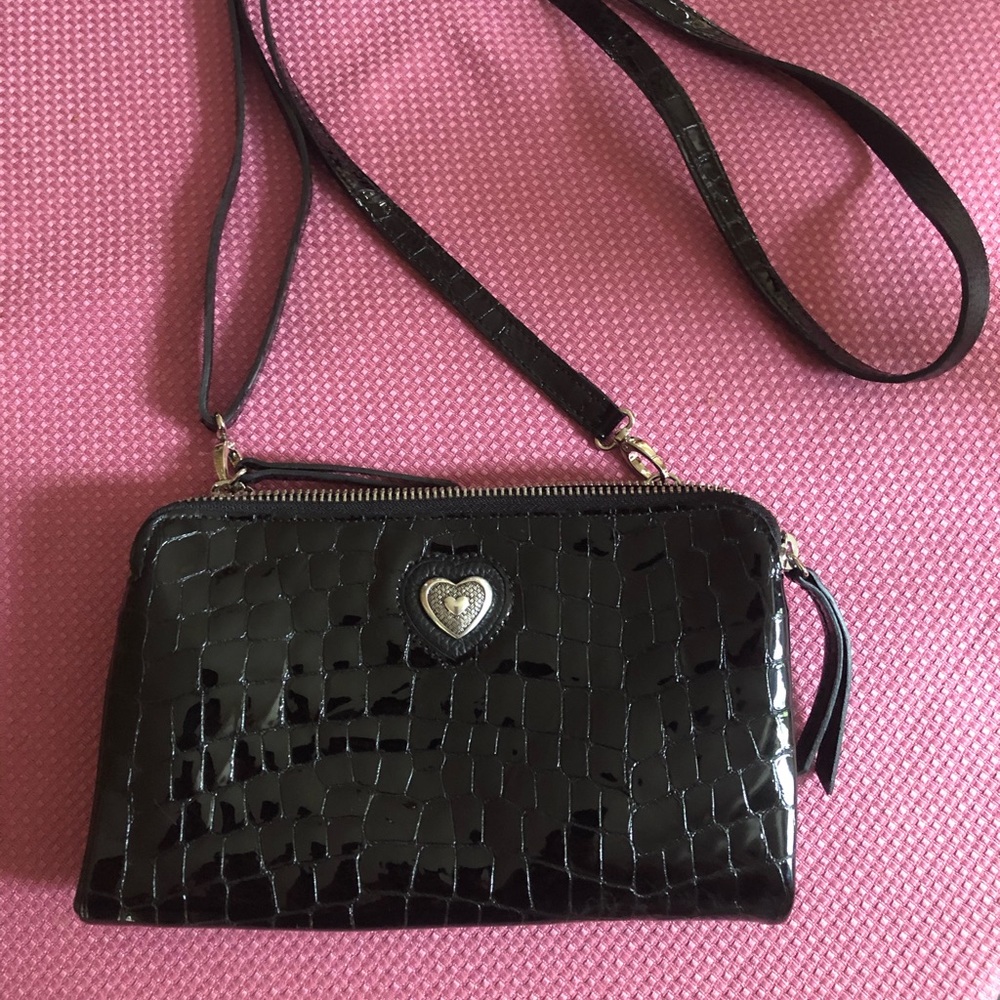 Crossbody handbag